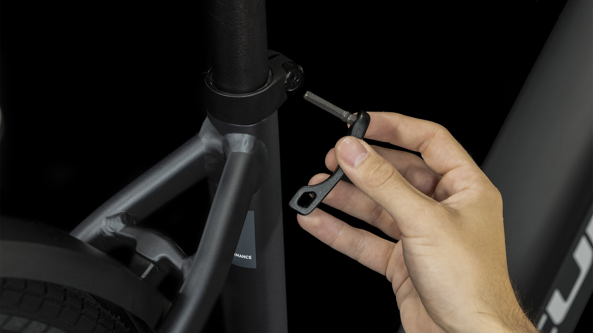 cube-touring-hybrid-one-500-easy-entry