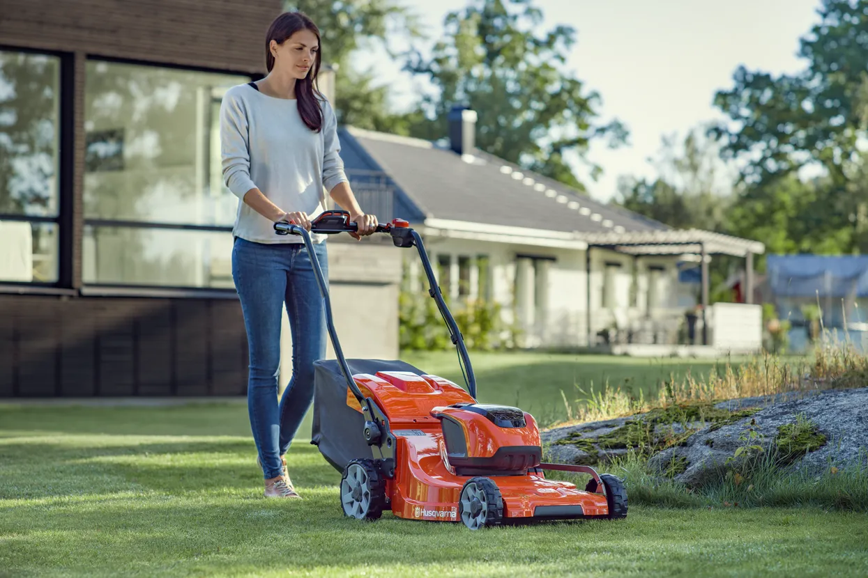 husqvarna-lc-353ivx-lawn-mower-without-battery-or-charger